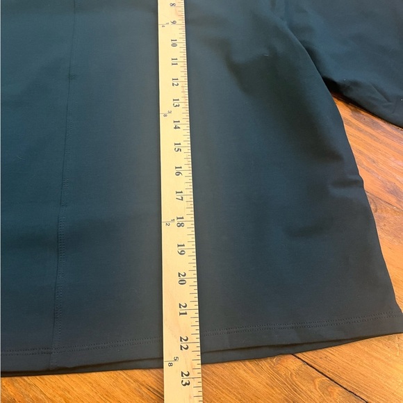 Athleta Women’s NEW Essential Top Long Sleeve Green Cypress XL Lightweight - Picture 14 of 16